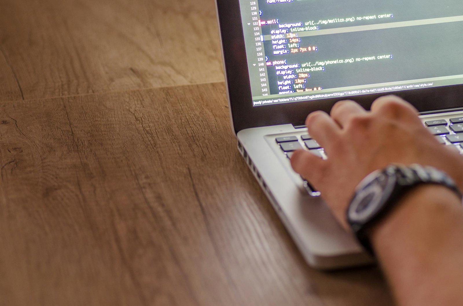 Developer choosing between Railway Fly Render and Coolify for production deployment
